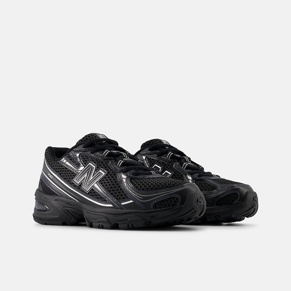 New Balance 740 Lace - Black